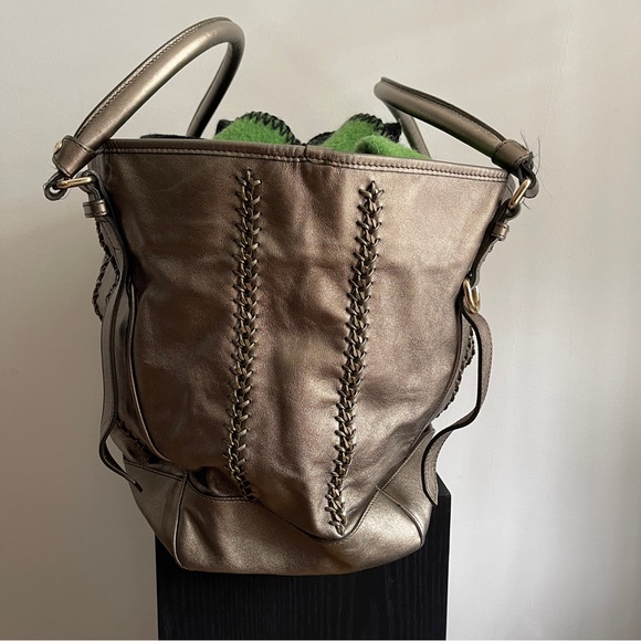 Lawrence Metallic XL Tote - Picture 2 of 16